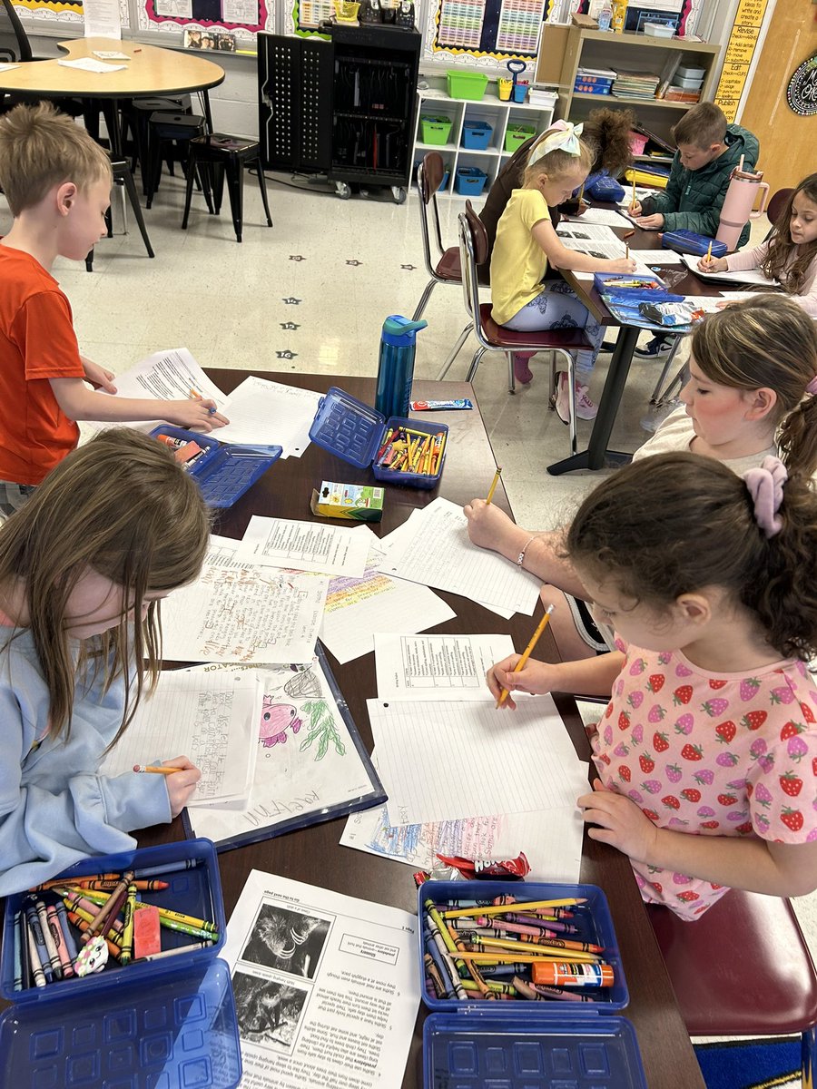 WBESbears's tweet photo. Love that our teachers and students are consistently pursuing excellence! #corevalues  #reachforthecrown #TheStandardistheStandard #ChasingIt https://t.co/T2WGEX1HYl