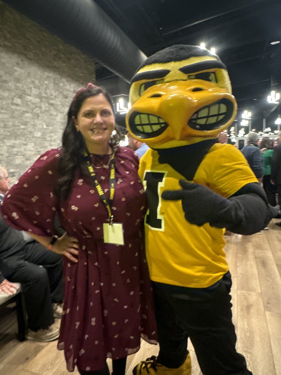 KaraWestercamp's tweet image. Just made my donation to @IowaLawSchool for #1DayForIowa to support my law school journal, Transnational Law and Contemporary Problems, and the William G. Buss scholarship.  Every dollar counts! @TheIowaHawkeyes #Classof2009