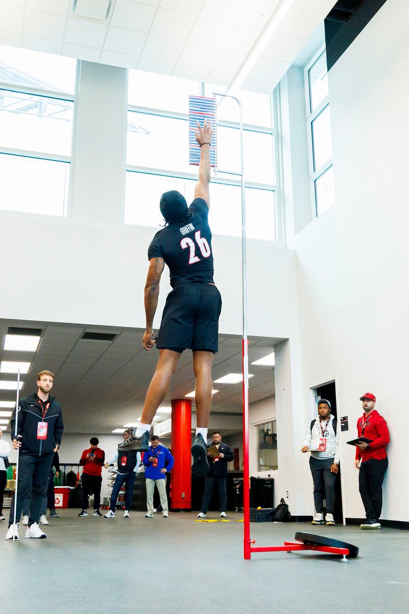 Ryan Griffin (@biggriff72) on Twitter photo Louisville Football Pro Day 2025!!!
All of the mesurables!
Size, Speed, Athletic Ability, Intelligence and Film!
Someone is going to get a GEM!!!
<a href="/NFLDraftBible/">All Access Football</a> <a href="/FBallGameplan/">Emory Hunt</a> @nfl <a href="/DraftDiamonds/">Draft Diamonds ™️</a> Louisville Football Pro Day 2025!!!
All of the mesurables!
Size, Speed, Athletic Ability, Intelligence and Film!
Someone is going to get a GEM!!!
<a href="/NFLDraftBible/">All Access Football</a> <a href="/FBallGameplan/">Emory Hunt</a> @nfl <a href="/DraftDiamonds/">Draft Diamonds ™️</a>