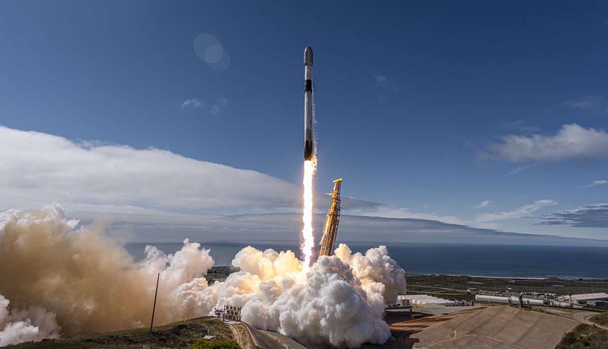 SpaceX's tweet image. Falcon 9 completes its 450th mission