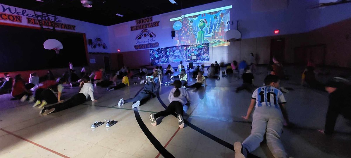 CrystalMHowell's tweet photo. Adventures in Yoga at Tricon Elementary! @NLSchoolsCA @NLTeachersAssoc #NLEduWeek2025 #AdventureInLearningNL https://t.co/c8RnQEtptl