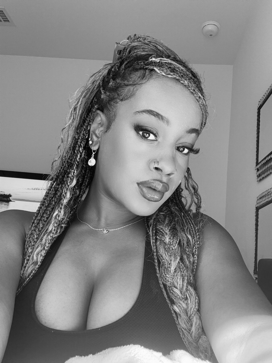Laceymccr_'s tweet photo. Been a minute 🥡 https://t.co/jJzdKIAVuL