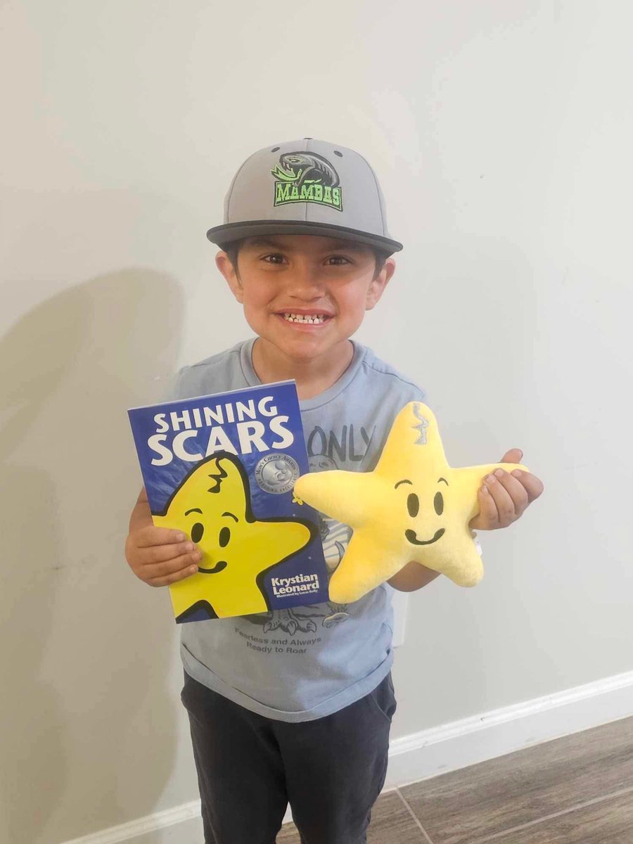 The happiest days are filled with smiles from my sweet little cousins! I’m always extra grateful for the love and support that comes from my familia!! 
#shiningscars #nonprofit #lovemyprimos