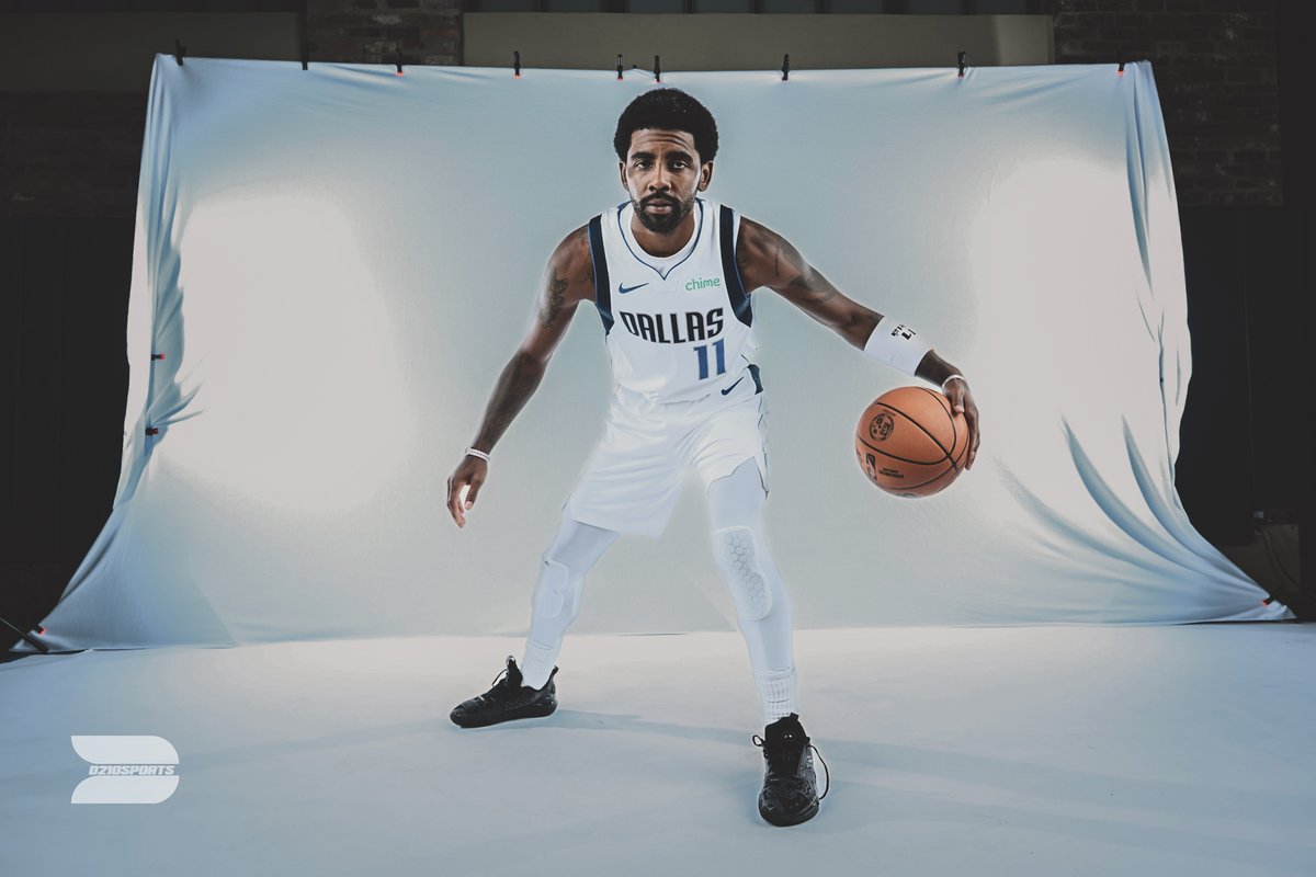 🚨 Per Mavs PR: Kyrie Irving underwent successful surgery to repair a torn ACL in his left knee. 🙏💙

The procedure was performed by Dr. Riley J. Williams in NYC. No timetable for return yet—updates to come.

 #MFFL