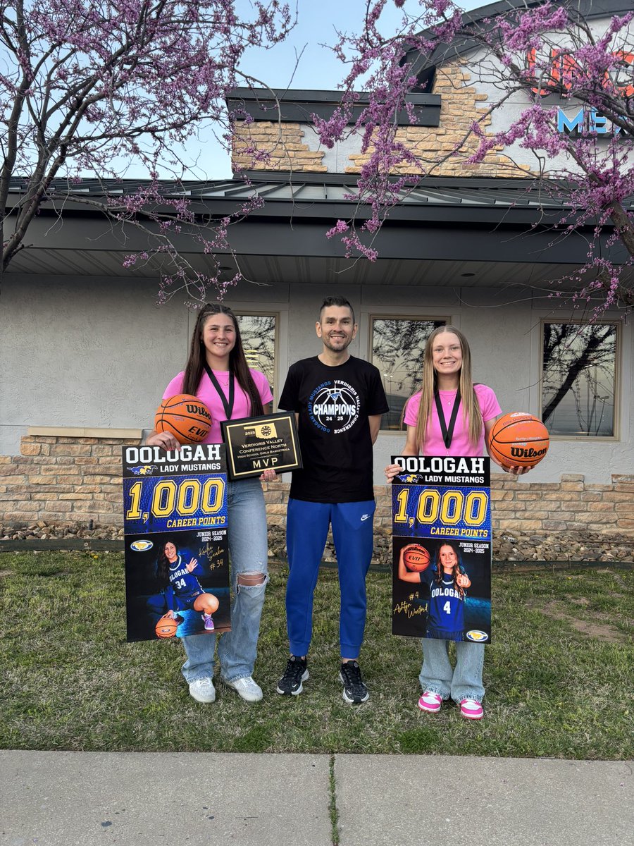 OHSLadyMustangs's tweet photo. Not one but TWO girls reaching 1000 career points! And counting! Can’t wait to see you all getting even more buckets next year! #UnfinishedBusiness 
Juniors- Kailee Seaba and Ashtyn Warford. https://t.co/caZl57N3MN