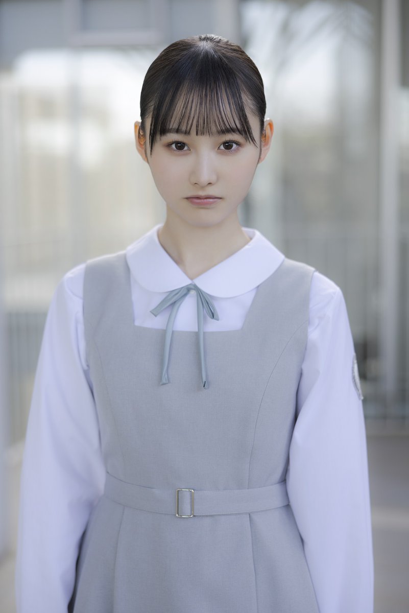 日向坂46 生写真　五期生お披露目制服　おもてなし会　高井俐香　サイン 日向坂46新メンバー五期生 高井俐香 手書きプロフィール＆撮り下ろし