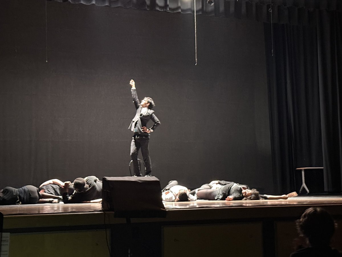 hhs_prncpl's tweet image. Musical Theatre Spring Showcase 2025 ! Amazing performances by our CFA MT Warriors! @HenricoHighSch 💚💛