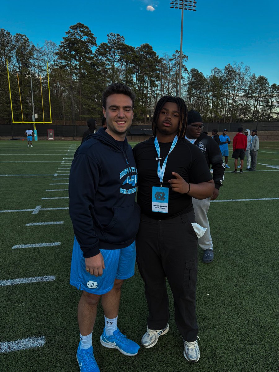 Chaamp_4's tweet photo. Had a great time at The University Of North Carolina I loved the coaching and knowledge I learned. I would love to be back!!! @CountessesofUNC @ScottChadwick1 @ClaytonCometsFB @UNCFootball @Belichick_B @JoeAnile GO HEELS🐏🐏!! https://t.co/iM7fbwbnqU