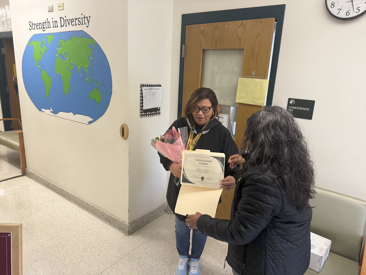 hhs_prncpl's tweet image. Help me Congratulate Ms. Lynda Reed, the Henrico HS nominee for the HCPS Christie Award! Ms. Reed has come out of retirement TWICE because of the love she has for this community! Thank you for your service and dedication to Warrior Nation Ms. Reed!!! @HenricoHighSch 💚💛
