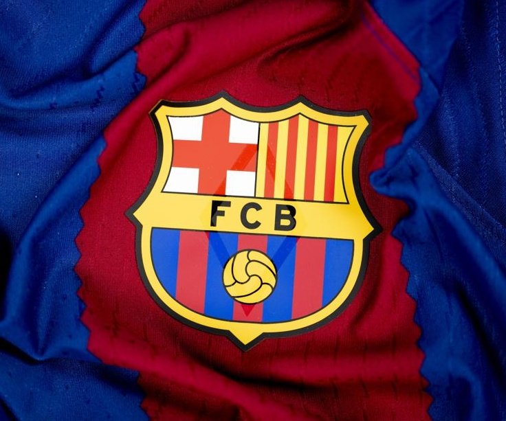 spotify_swift's tweet photo. ‼️ FC Barcelona authorities are reportedly in talks with Taylor Swift to be the artist on the Barca shirt in the May El Clásico

The partnership agreement between Taylor and FC Barcelona is pending the final touches https://t.co/2EvvUloDYZ