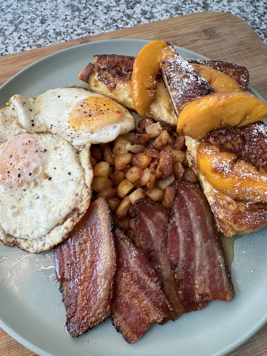 ChefJustinTyler's tweet photo. breakfast for dinner https://t.co/QJafLKQ80k