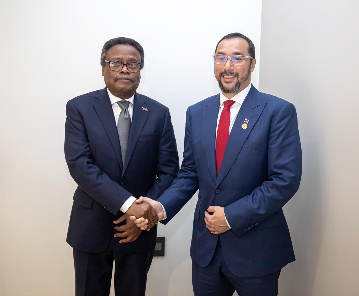 Rencontres productives aujourd’hui avec le PM jamaïcain <a href="/AndrewHolnessJM/">Andrew Holness</a>,  la PM de la Barbade Mia Mottley  et le PM de Trinité-et-Tobago . Nous avons échangé sur les défis régionaux et les opportunités de coopération pour Haïti  et la Caraïbe. Ensemble, avançons vers un avenir