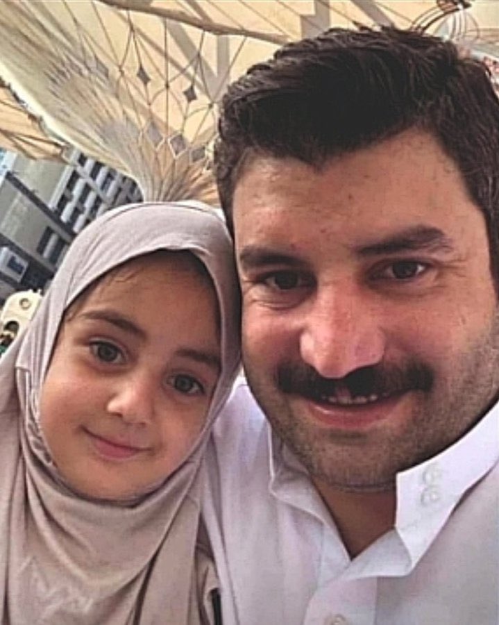 Bu mübarek Ramazan ayının Kadir Gecesi vesilesiyle, Milletvekilimiz İbrahim Eyyüpoğlu’nun biricik kızı Ela’nın şifa bulmasını  Allah’tan niyaz ediyorum. 
Cenabı Allah, bu mübarek ayın hatırına Ela’yı ailesiyle yeniden kavuşturmayı, nasip etsin inşallah 

#Hayırlıkandiler