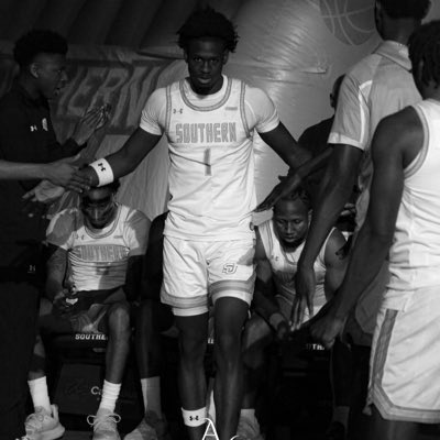 6”5 Wing from Southern DaMariee Jones has entered the transfer portal.

Averaged 8 PPG and 5 REB in 18 minutes per game this season. Jones has scored 1467 points and has 764 rebounds for his whole career. 

Spent 3 seasons at NAIA Mobile prior to Southern. Has 1 year left.