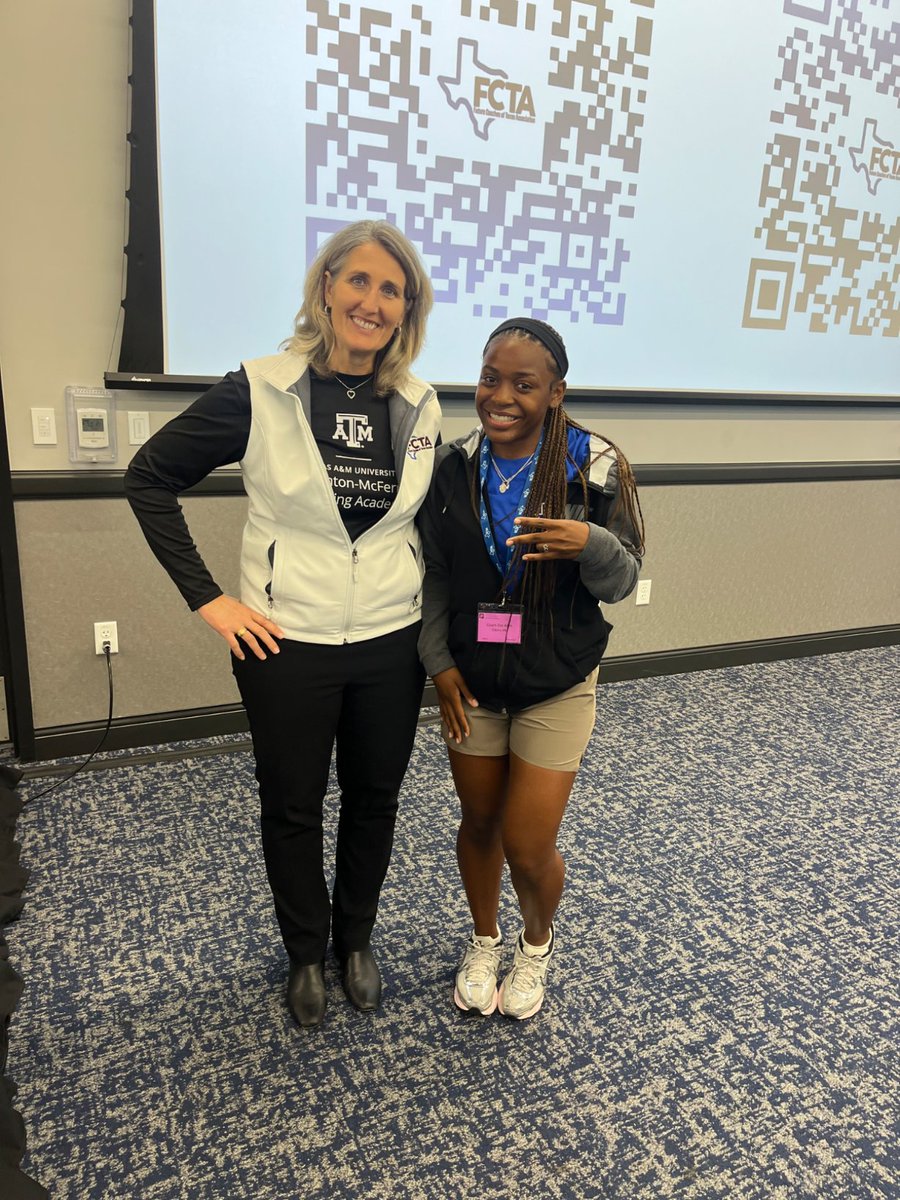 ZoeAllenTrack's tweet photo. Honored to be invited to the Future Coaches of Texas Association Summit!! Grateful for the opportunity to learn, grow, and connect with other athletes! #FCTASummit https://t.co/6g9hyoNZA7