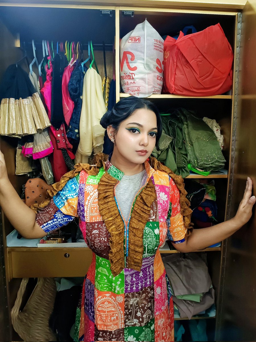 ArishaOishy's tweet photo. #designthinking #Design #Designers #DesignYourDreamgirl #Creator #Creatives #dresses #DressToImpress #cloth #art #ArtistOnTwitter #artwork #fashionstyle #FashionDreamer #styleideas #style #diy #doityourself #photooftheday #outfitoftheday #outfit #colorful #ColouredGirl #makeup https://t.co/t6XdaQ5vRC