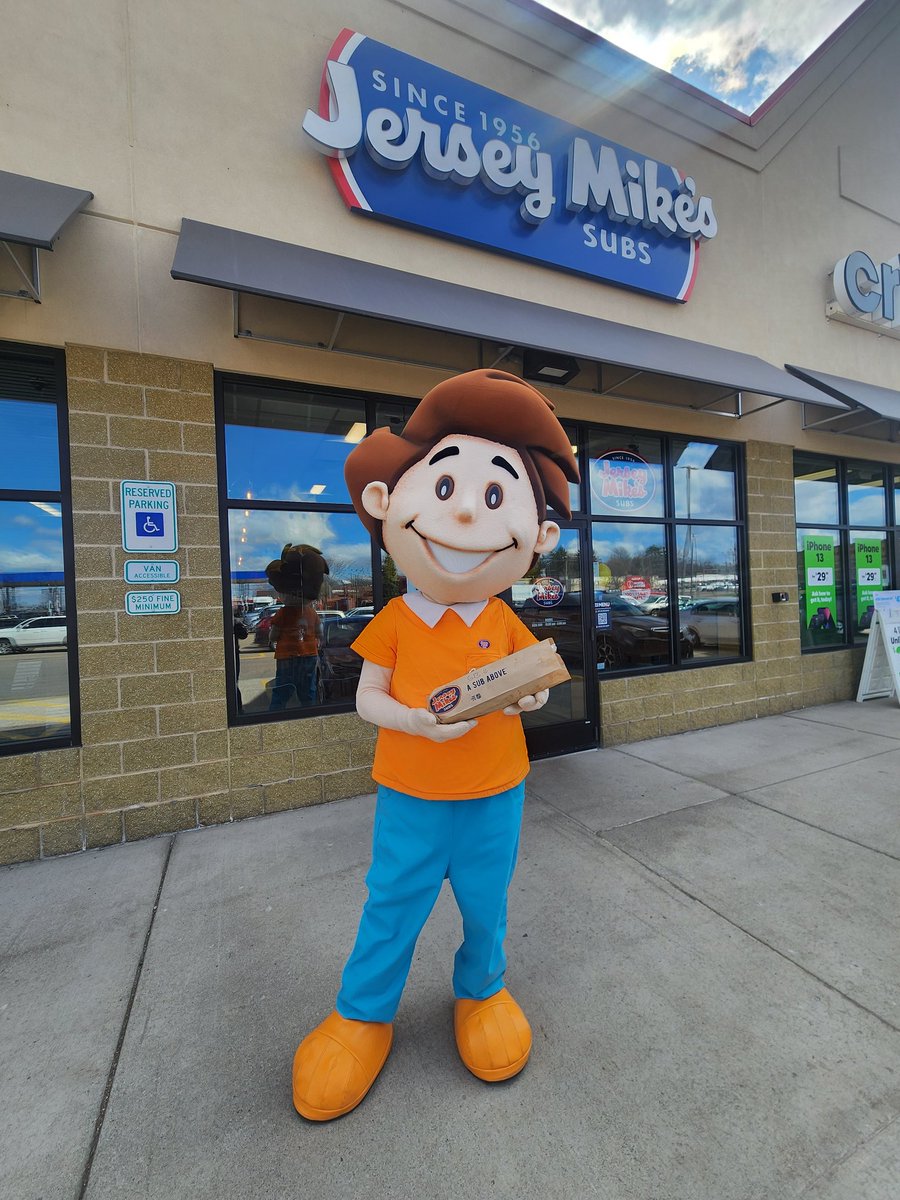 Sunny Sunshine got his sub today and spread a little more sunshine! 🌞🧡💙

<a href="/jerseymikes/">Jersey Mike's Subs</a> #dayofgiving #jerseymikes #jerseymikessubs