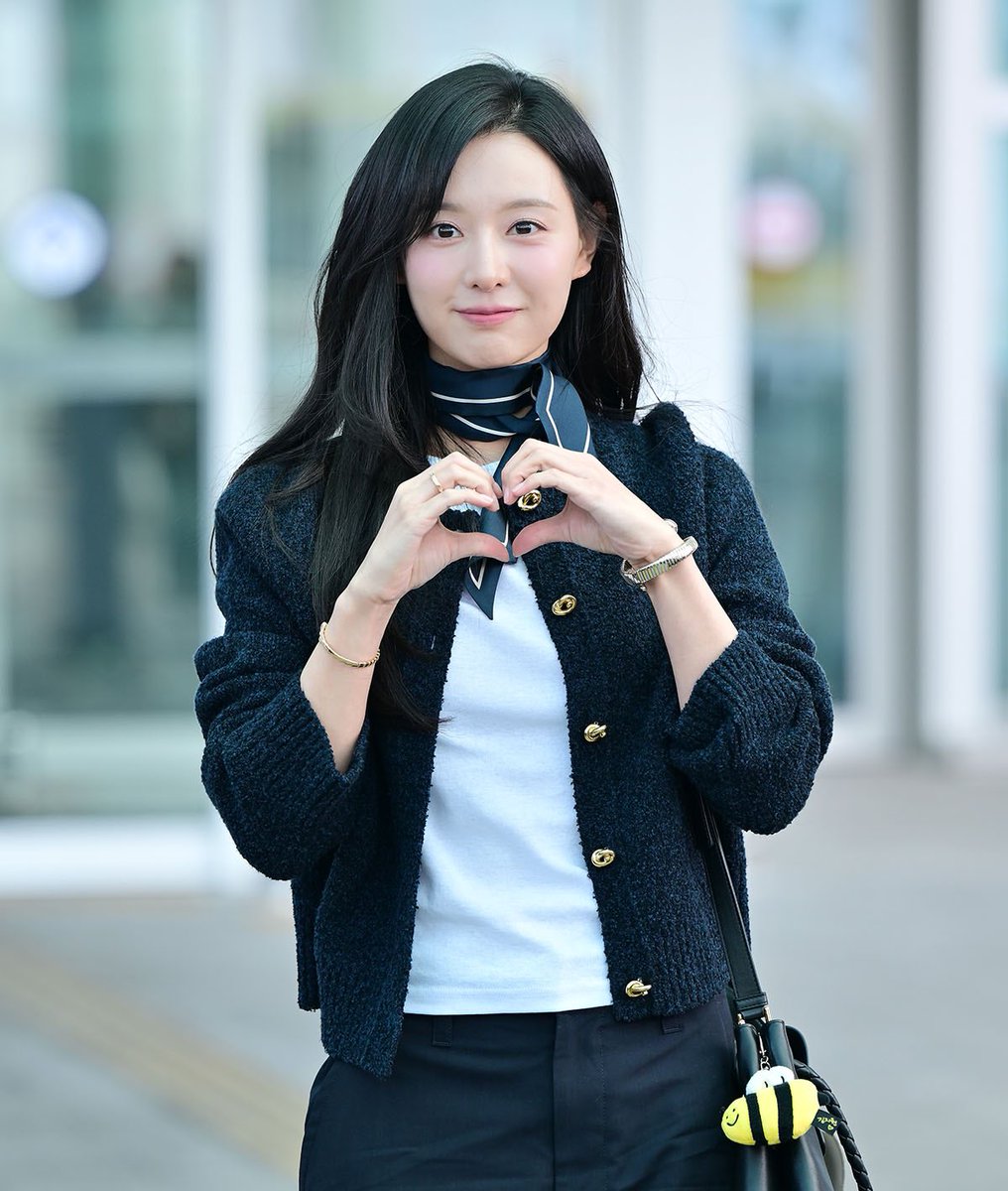 kimjiwon_ph's tweet photo. [NEWS] 032725 | Hope Bridge National Disaster Relief Association announced that Kim Ji Won donated 50 Million Won to support the forest fire damages in Ulsan, Gyeongbuk and Gyeongnam.

Kim Ji Won said, "I sincerely hope the forest fire will be extinguished as soon as possible and the affected areas will recover quickly. And the daily lives of the displaced residents will be restored."

Secretary-General of Hope Bridge Shin Hoon said, "Thank you for Kim Ji Won’s warm donation. We will use our precious donations quickly and honestly for the daily recovery of residents affected by the forest fire."

🔗 https://t.co/VhpXFYbBIY

#KIMJIWON #김지원 #金智媛 #キムジウォン