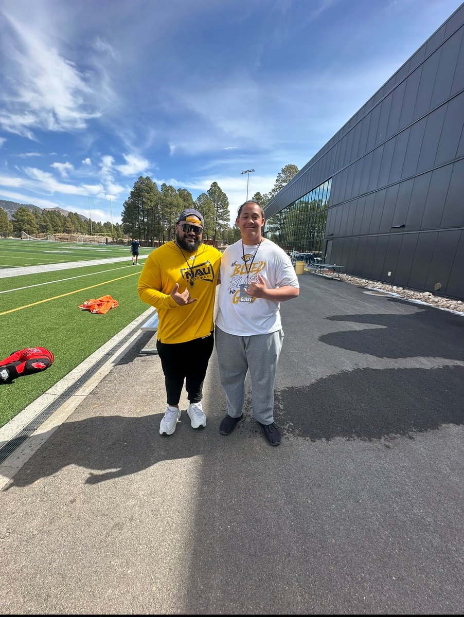 LeightonM90's tweet photo. Thank you @NAU_Football for having me out to come visit the school. Loved watching you guys compete this morning.
@CoachB_Larson @Coach_TUI @Coachbwright4 @CamEickhoff @TimRoschmann @coachaustin_64 @GTRfootball @D_TKelly @saguarofootball @CoachMcClureTBA https://t.co/Q2uLagm9L8