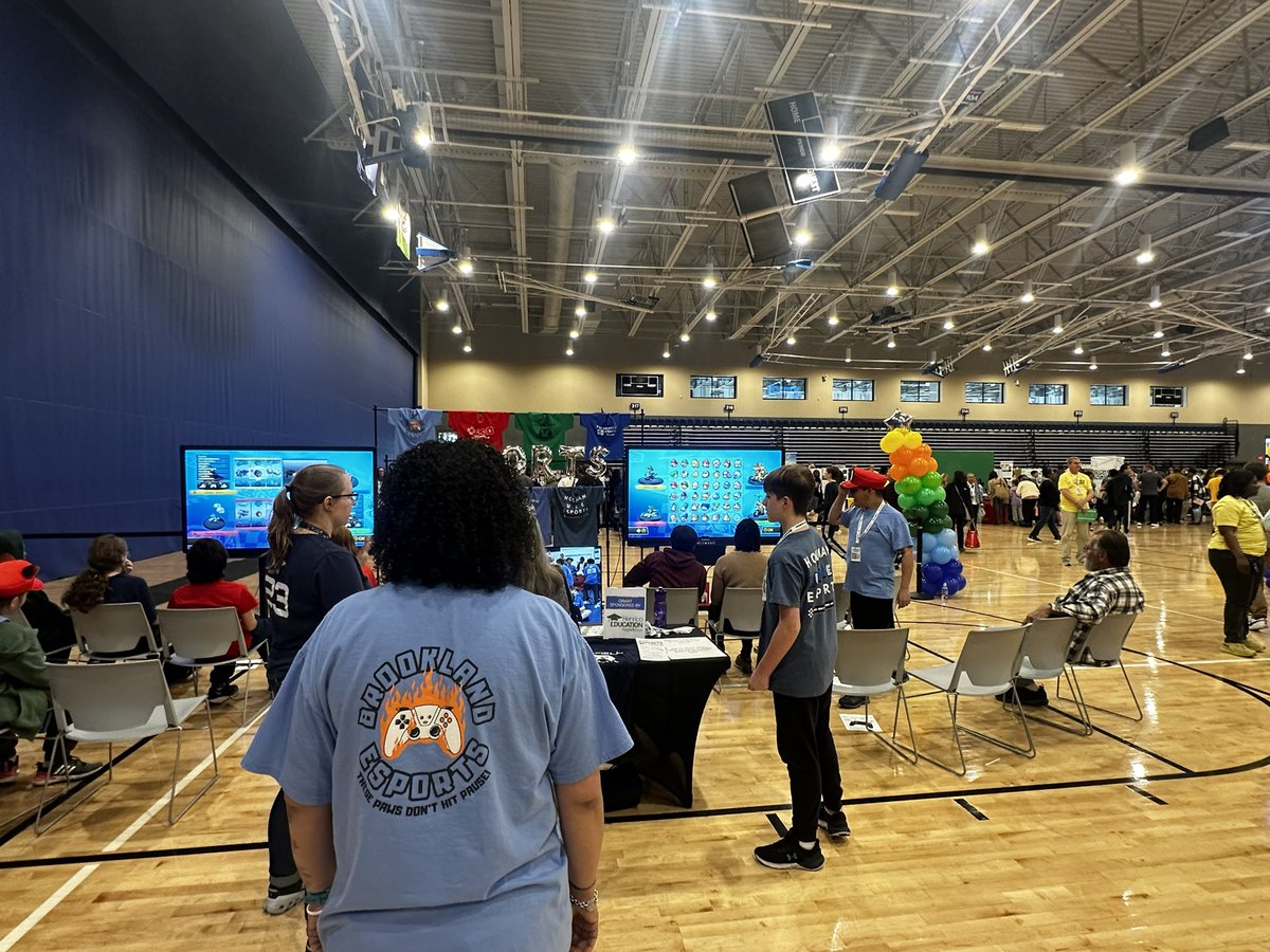 CuffJerry's tweet image. Great job by our Cubs representing Brookland at the Henrico Life Ready Expo!