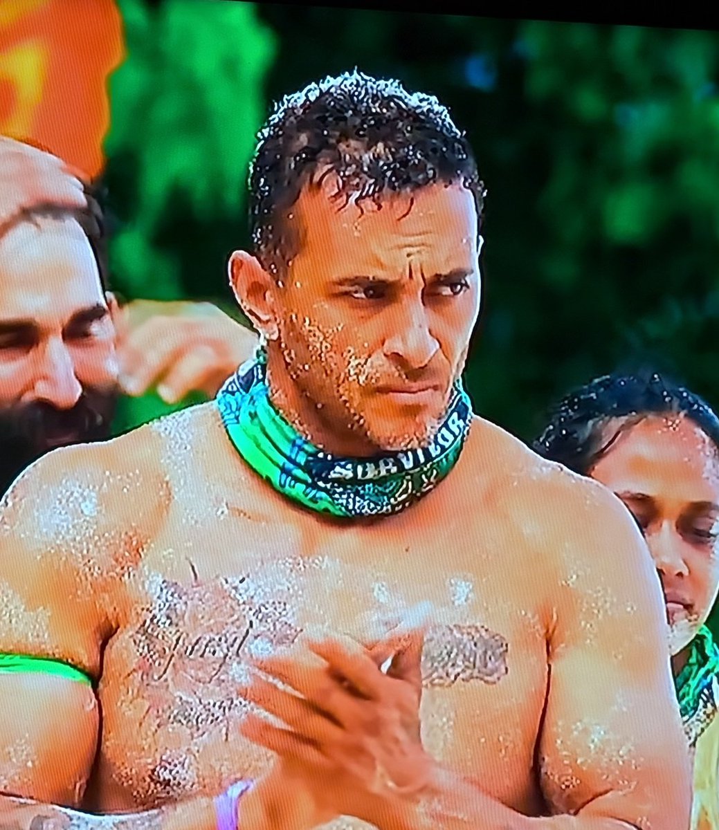 jessicalewis89's tweet photo. Find a ride or die that looks at you the way Joe looked at Eva ❤️ #Survivor https://t.co/Ceqpnma65u