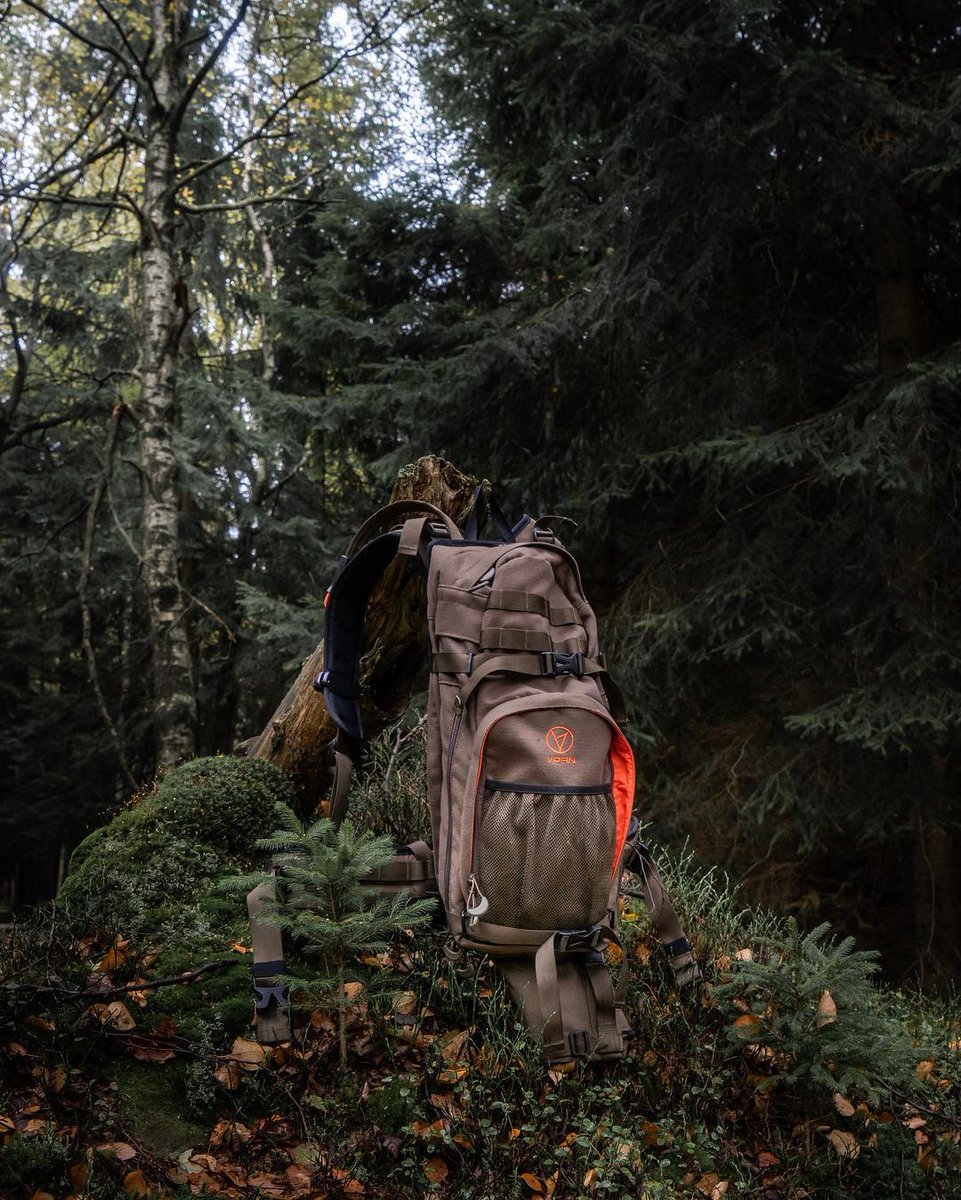 RidgeOakClub's tweet photo. Been running the vornequipment Lynx pack for about 9 months now—no complaints. Built tough, fits like a glove, and hauls a rifle like it’s part of your back. Solid gear for long stalks.https://t.co/KkIVYfYFtp
#HuntingGear https://t.co/8MxzURMeid