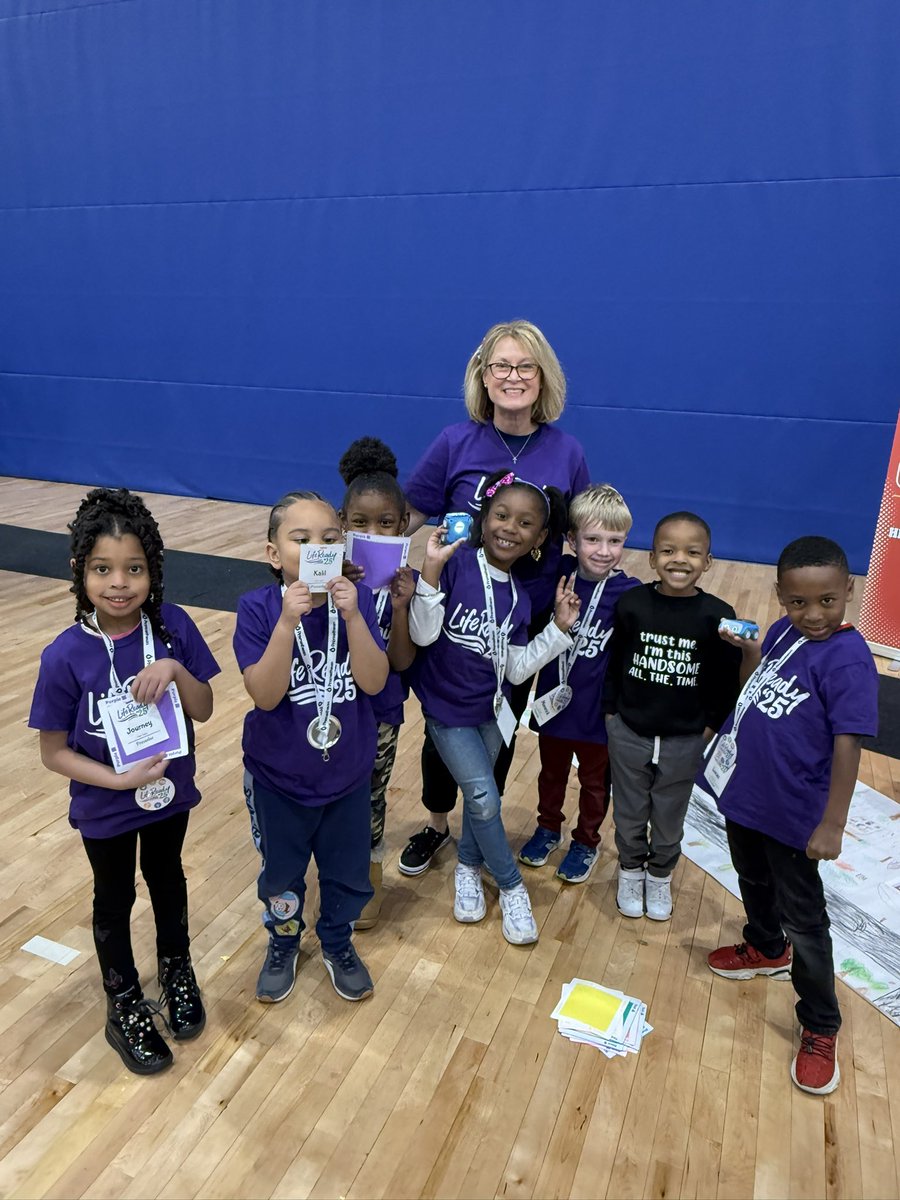 FairOaksHCPS's tweet image. Mrs. Miller's kindergarten students did an excellent job at the LifeReady25 Expo!! They created a map of Highland Spring to navigate their Sphero robots through. We are very proud of their hard work. A big shout-out to Ms. English, Mrs. Miller, and Mrs. Schofield! @Kadieenglish