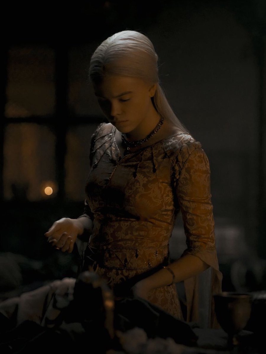 💭 (@rhaenyragallery) on Twitter photo 