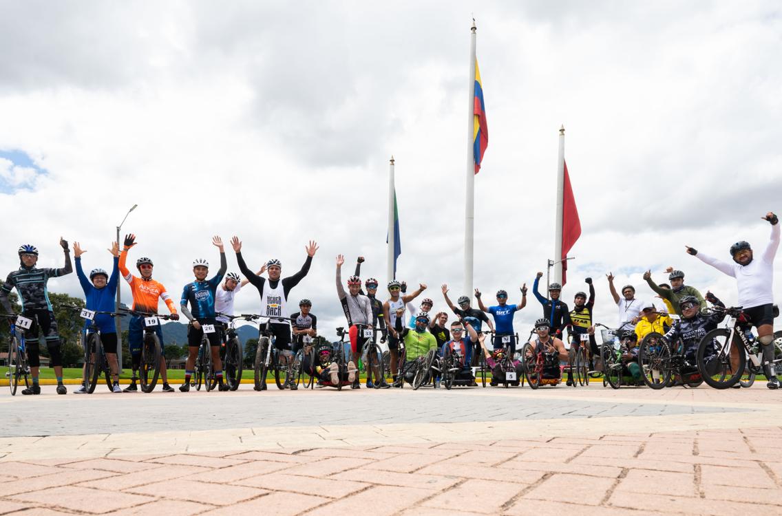 divriveteranos's tweet photo. #Entérate A ti veterano con discapacidad que te gustan los retos, no te puedes perder esta oportunidad que brinda @WeAreInvictus, con gastos pagos, para un reto ciclístico en Europa, en el segundo semestre del año. Mira los términos para que te postules: https://t.co/1VCMIderec https://t.co/tqvJyNxOM7