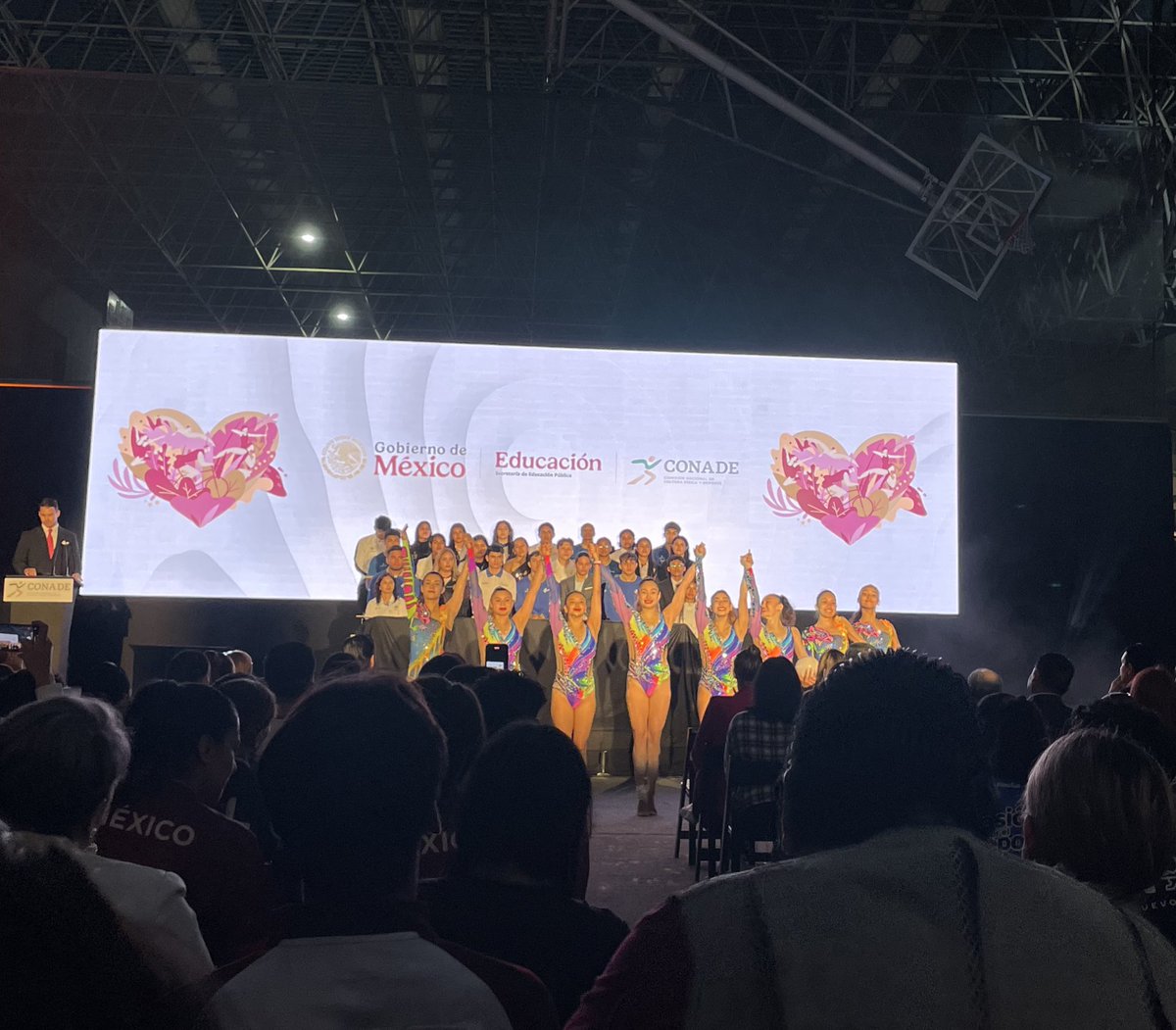 Katy tweet media