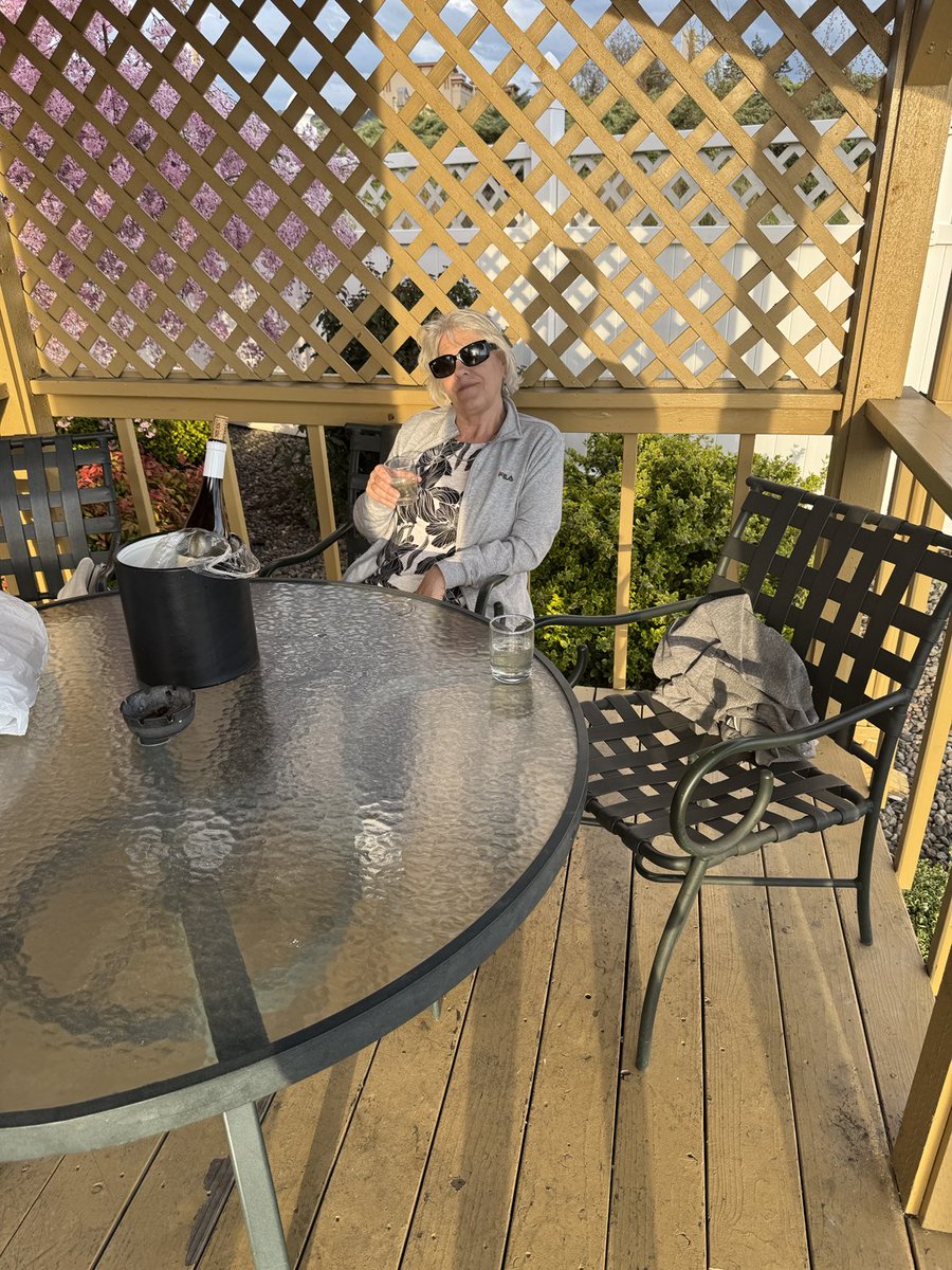 RJTMarker's tweet photo. Last of the sunshine. Thai takeaway with a nice bottle of wine  it looks like rain for the Pacific NW so drive tomorrow will not be nice. https://t.co/fuVJuP56gP