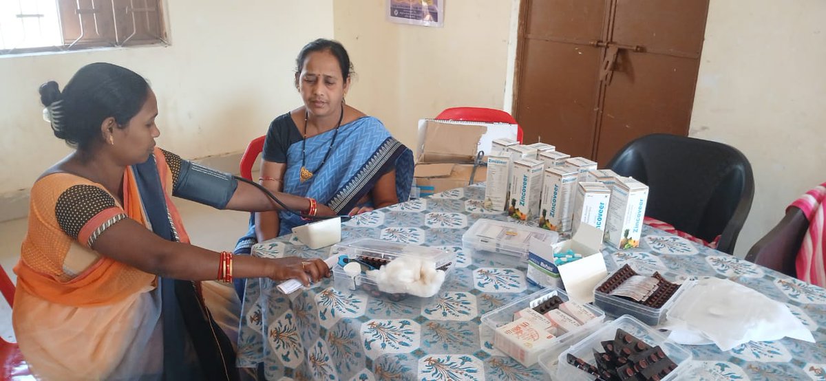 YCDAOdisha's tweet photo. 📷 Empowering Women’s Health! 💙✨
YCDA’s Skill & Livelihood Project 🤝 with Desai Foundation conducted a Gynec Health Camp 🏥 at Aathgaon GP, Bolangir, ensuring women's well-being & medical support.
#WomenHealth 👩⚕️ #CommunityCare 🤝 #YCDA #DesaiFoundation #HealthForAll 💙 https://t.co/0qC233iRWW