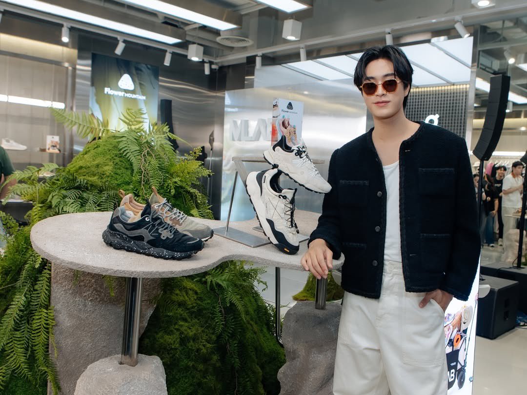 Geminint_family's tweet photo. ♊️ Facebook Update | MLAB

#MLABxGemini #MLAB_Store 
#Gemini_NT #เจมีไนน์ @gemini_ti 

เปิดภาพบรรยากาศ “เจมีไนน์-นรวิชญ์” ร่วมงานเอ็กซ์คลูซีฟอีเว้นท์ที่ MLAB เซ็นทรัลเวิลด์ พร้อมโชว์ลุค Sport-Active Lifestyle ในแบบของตัวเอง และที่ MLAB ไม่ได้มีแค่สินค้า Sport-Active Lifestyle แต่ยังมีกิจกรรมให้ร่วมสนุกอีกด้วย! มาค้นหาสไตล์ที่เป็นคุณกับควิซสุดพิเศษ! เพียงตอบคำถามง่ายๆ ก็รู้เลยว่าสไตล์ไหนที่ใช่คุณ!  สามารถเล่นได้ตั้งแต่วันนี้จนถึง 30 มิถุนายน 2568 ที่ MLAB เซ็นทรัลเวิลด์ ชั้น 3 หรือคลิก https://t.co/3qssavPlLy
#MeetYourUnmet #MentagramThailand