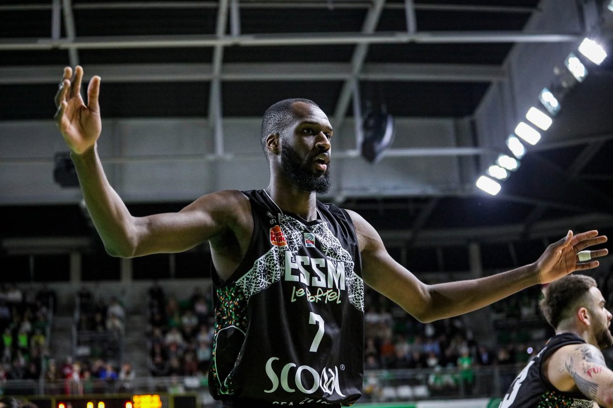 𝐃𝐢𝐠𝐮𝐞́, 𝐥𝐞 𝐣𝐨𝐲𝐚𝐮 𝐬𝐭𝐞𝐥𝐥𝐢𝐬𝐭𝐞 💎

<a href="/DwrThereal/">TherealDwr</a> continue d'écrire son histoire sur la Côte d'Opale.
Avec une jolie performance à Chalon, l'ailier entre dans plusieurs Top10 :

*10ème scoreur : 791 points
*9ème rebondeur : 336 rebonds
*10ème intercepteur : 81 inter