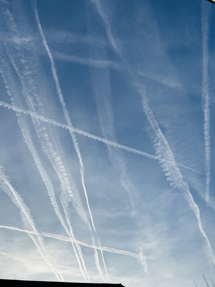 Lots of vapour trails this morning