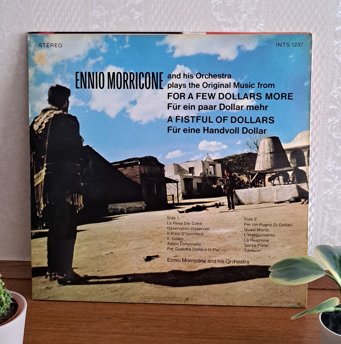 Nonkel_Muziek's tweet image. 365/86: For a Few Dollars More van Ennio Morricone

De muzikale meester van de spaghettiwestern maakte 60 jaar geleden deze soundtrack. Zijn 2e samenwerking met Sergio Leone. #forafewdollarsmore #enniomorricone #nonkelmuziek