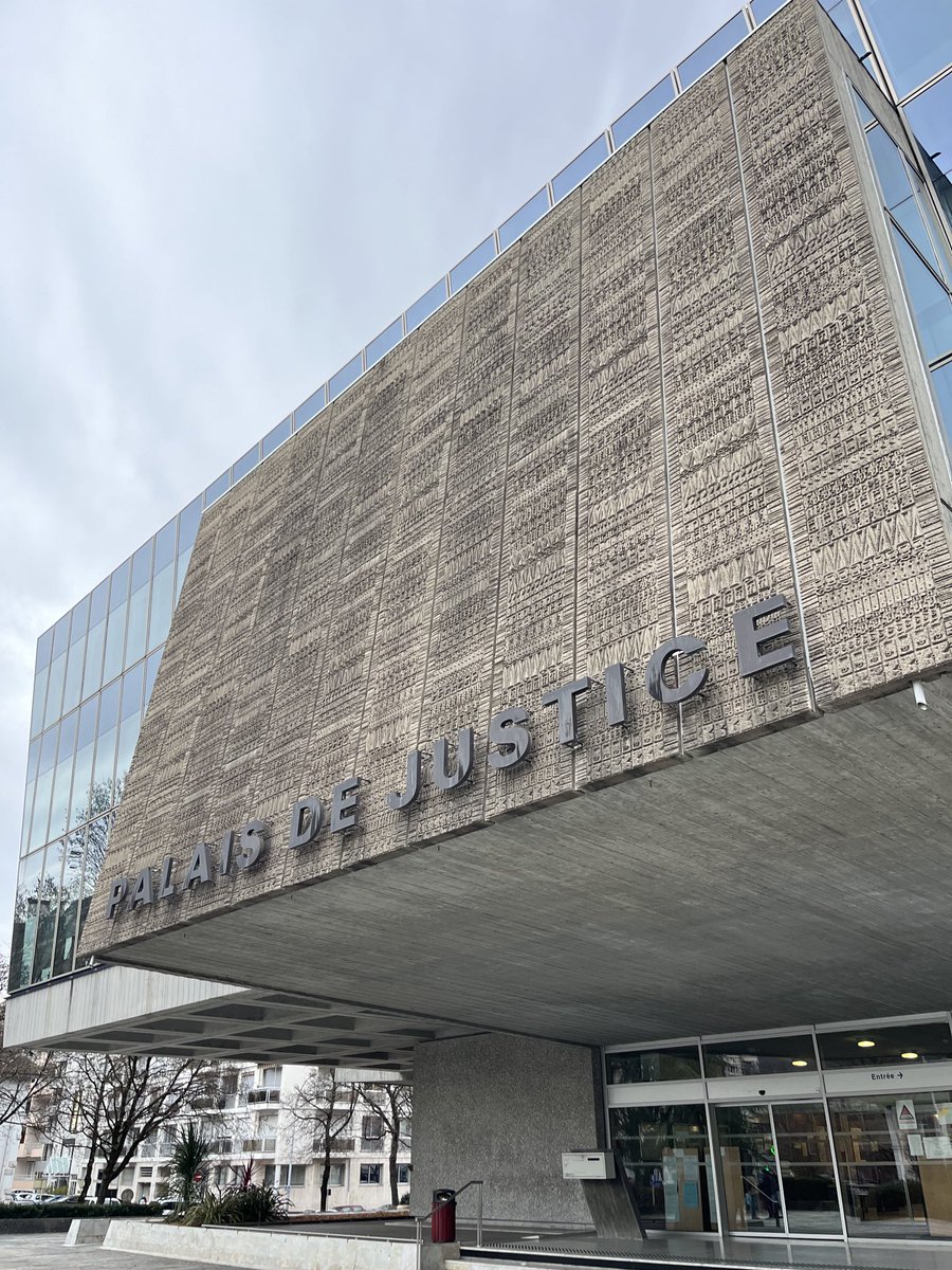 Les 4 étapes procédurales  pour une culpabilité pénale 

1) des simples soupçons pour être placé en garde à vue 
2) des indices graves ou concordants pour être mis en examen 
3) des charges suffisantes en fin d’instruction pour être jugé
4) des preuves pour être condamné