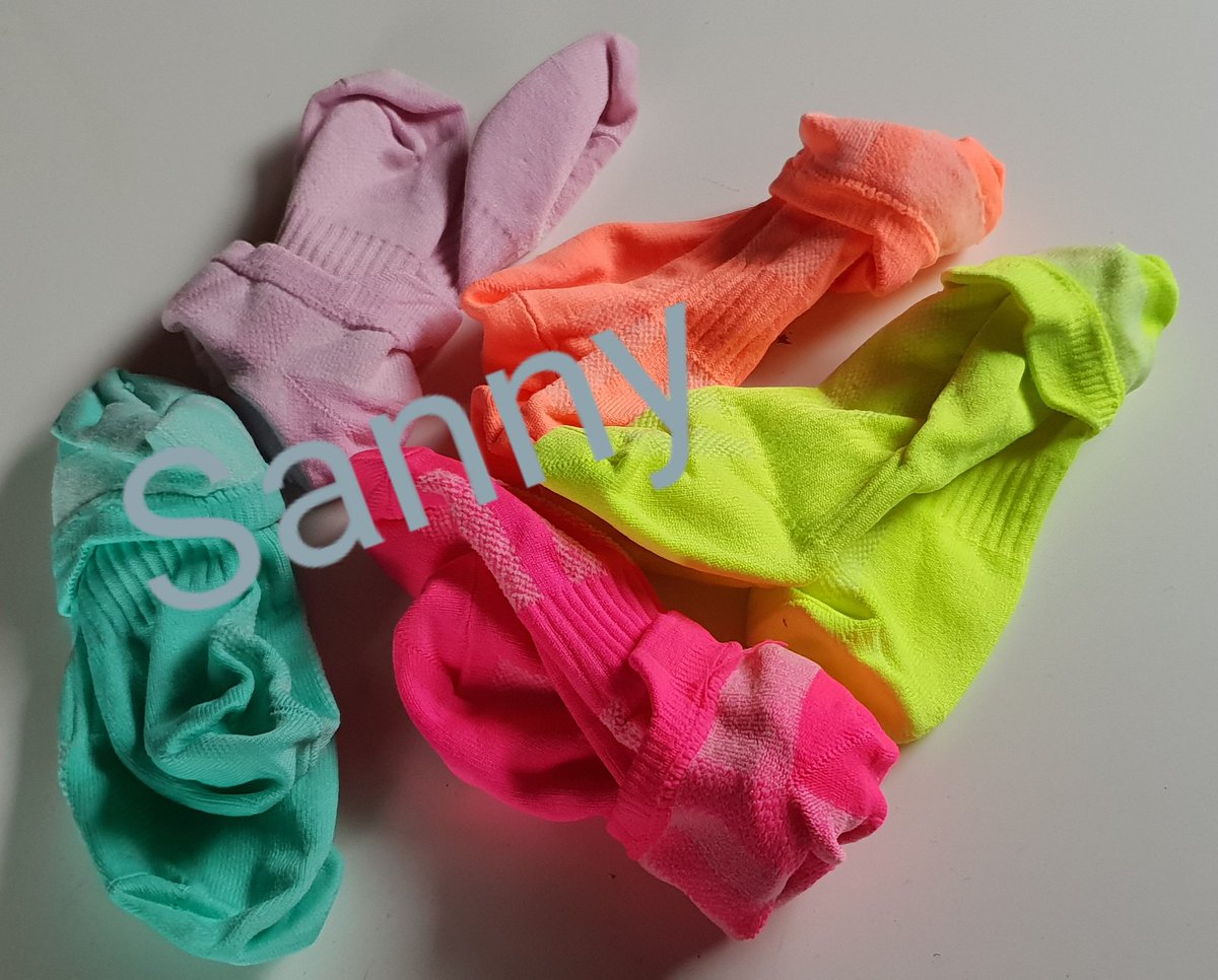 Sanny15194194's tweet photo. #getragenesocken #Sockenfetisch #getragenewäschefetisch #getragenewäsche #getragenertanga #getrageneshöschen #getragenesocken #fussfetisch #Fußfetisch #fetisch #stinkesocken #duftsocken #duftfetisch #schnüffelfetisch #zahlsub #Sockensub #schuhsub https://t.co/9BW7ZFiRop