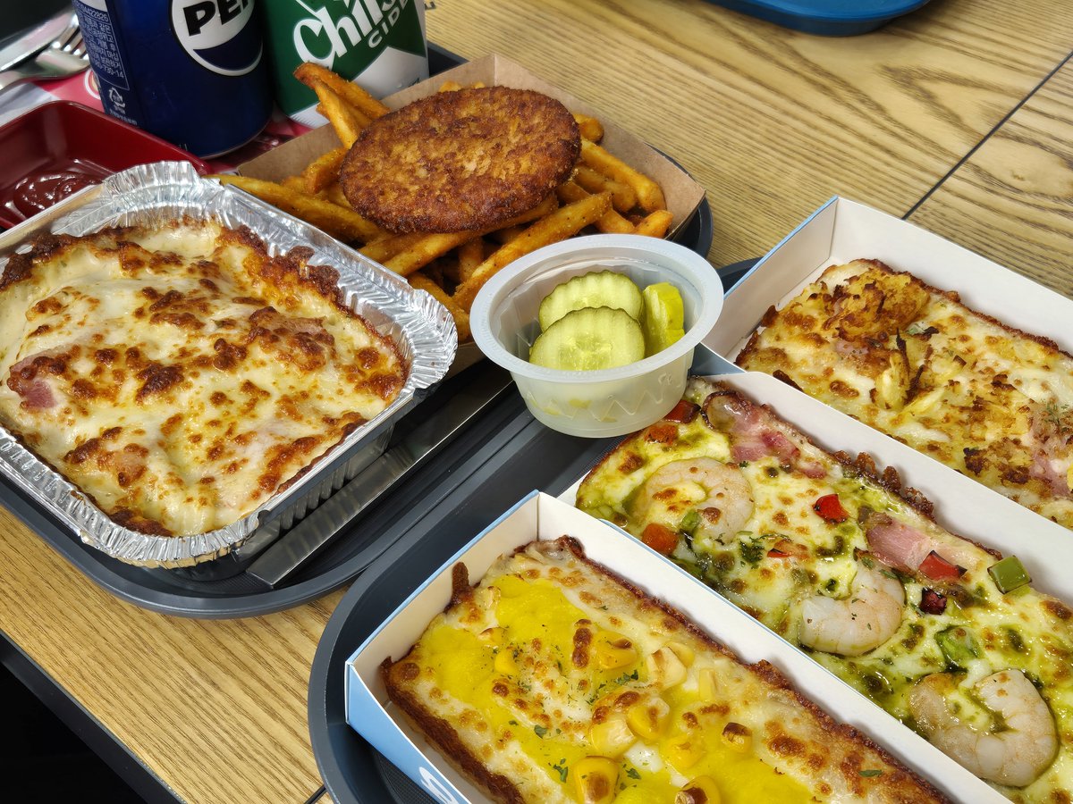 오늘 점심이였댜아! 맛있겠지~?? 🍕😛