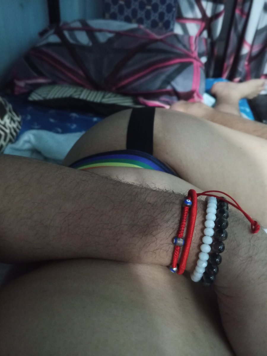 Jake_D_Wolf's tweet photo. Ang sarap pag pag isa ka lang sa Bahay... https://t.co/M5Uuqjop3e