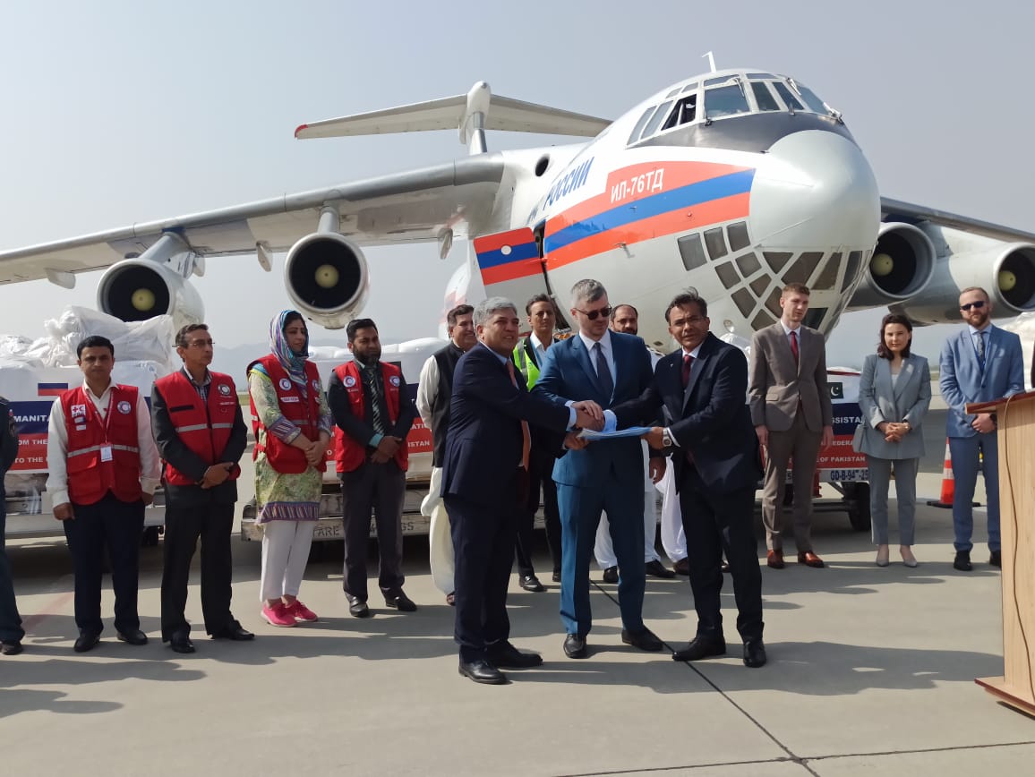 RusEmbPakistan's tweet photo. 🇷🇺🇵🇰 On March 27, on the eve of Eid ul Fitr, Islamabad hosted a ceremony of Russian humanitarian aid delivery to the needy people of Pakistan. 

📦 Over 30 tons of aid includes food, medicine, clothing and other necessities. It was delivered to Pakistan by a special flight of the Russian Ministry of Emergency Situations with the active support of the Russian Embassy in Pakistan and handed over to the Pakistan Red Crescent Society. 

The ceremony was attended by the Russian Ambassador to Pakistan Albert P. Khorev, the MoFA Spokesperson Shafqat Ali Khan, representatives of the Ministry of Foreign Affairs of Pakistan and the NDMA. 

🎙In his speech, Ambassador Albert P. Khorev noted the important role of humanitarian cooperation in the context of strengthening Russia-Pakistan relations, which are at the highest point in bilateral history, and emphasized Russia's readiness to always come to the aid of the friendly people of Pakistan.