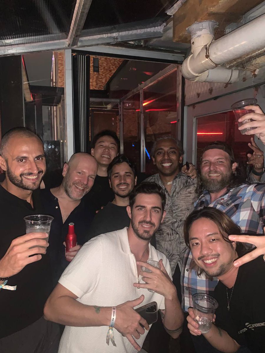 Why <a href="/Aptos/">Aptos</a> is Eating the World 🌐

#tbt to Aptos Experience

<a href="/moshaikhs/">Mo Shaikh</a> <a href="/realjaysneezy/">Sneezy.apt 🌐🏴‍☠️☠️</a> <a href="/the_donkitect/">Ark 🌐</a> @neilhar_