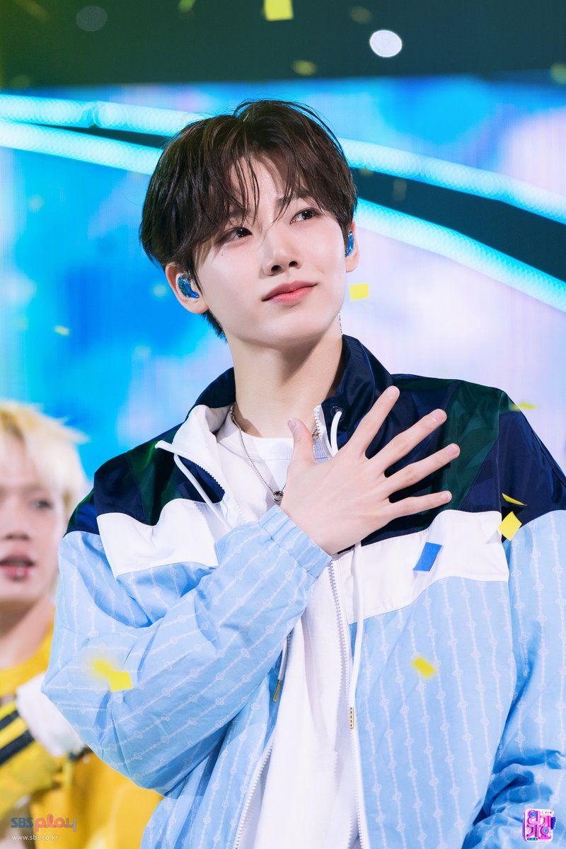 📸250323 인기가요 #현장포토

트레저 이쟝〰️YELLOW 이쟝〰️음 이이쟝😎
So good~❤️ 냉온냉온 멍냥멍냥 다 되는
#TREASURE 의 화사한 봄맛 고백 💛YELLOW💛
트레저를 만나 시작됐어💫 쿄비쥬이장🪄현장포토

MORE🔗programs.sbs.co.kr/enter/gayo/vis…

#인기가요 #Inkigayo #트레저 #YELLOW <a href="/ygtreasuremaker/">TREASURE MAKER</a>