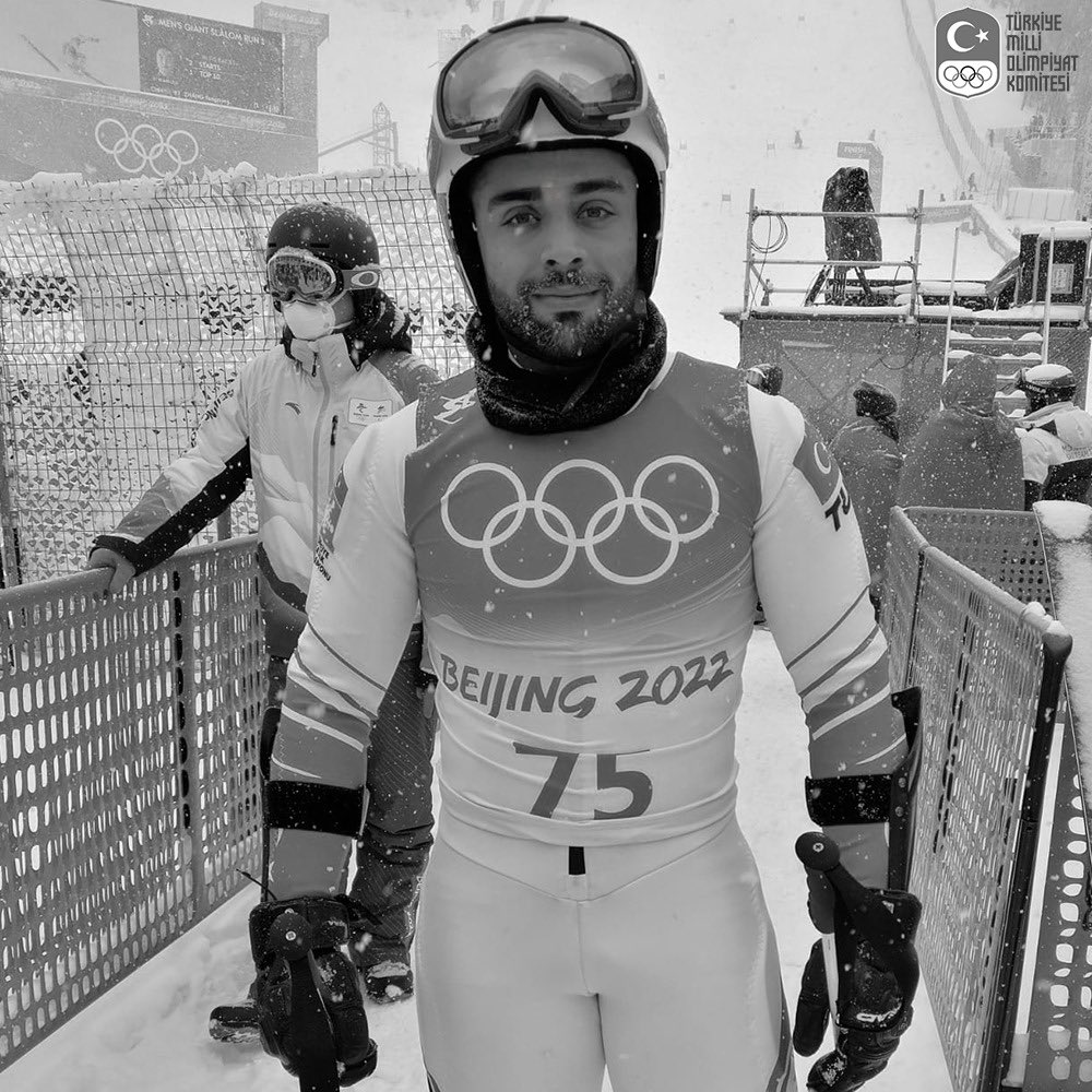 Acı Kaybımız

Ülkemizi Beijing 2022 Kış Olimpiyat Oyunları’nda ve Erzurum 2017 Avrupa Gençlik Olimpik Kış Festivali’nde temsil eden milli kayakçımız Berkin Usta’nın ve babası eski milli kayakçı Yahya Usta’nın Bursa, Uludağ’da gerçekleşen bir otel yangını nedeniyle vefat ettiğini