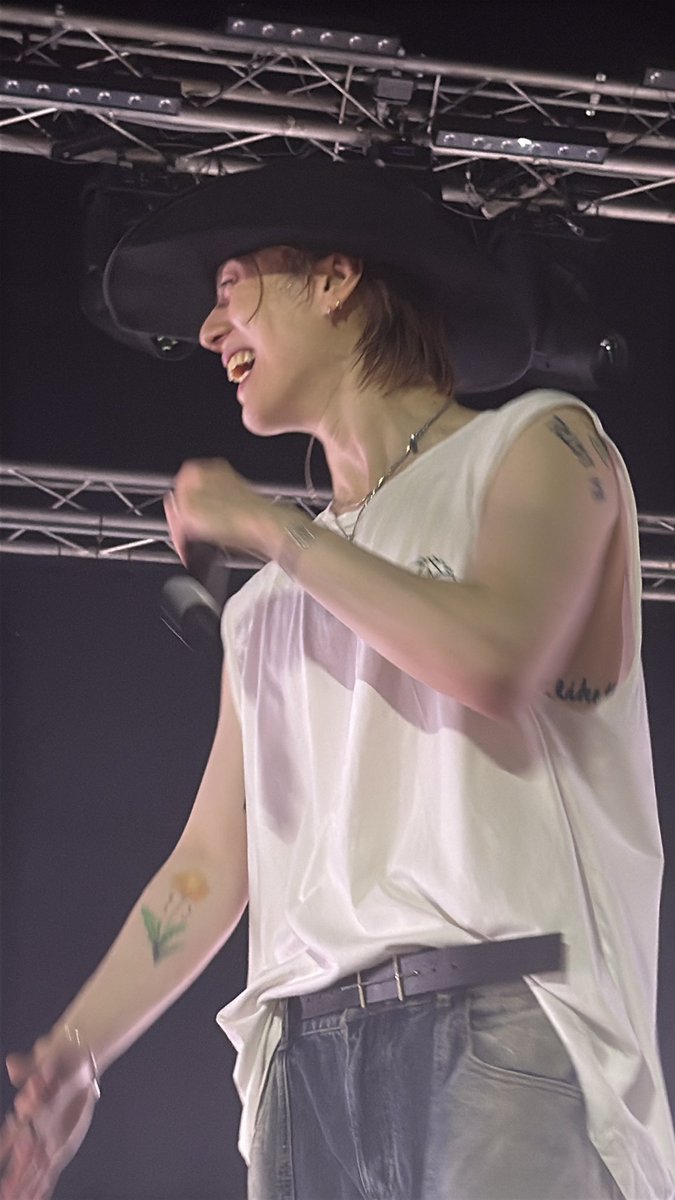 BIBILLIELOLA's tweet photo. YEE MF HAW BITCH 🤭🩷🫣🤠

#YUGYEOM_TRUSTY_DALLAS https://t.co/sqcnplJwOD