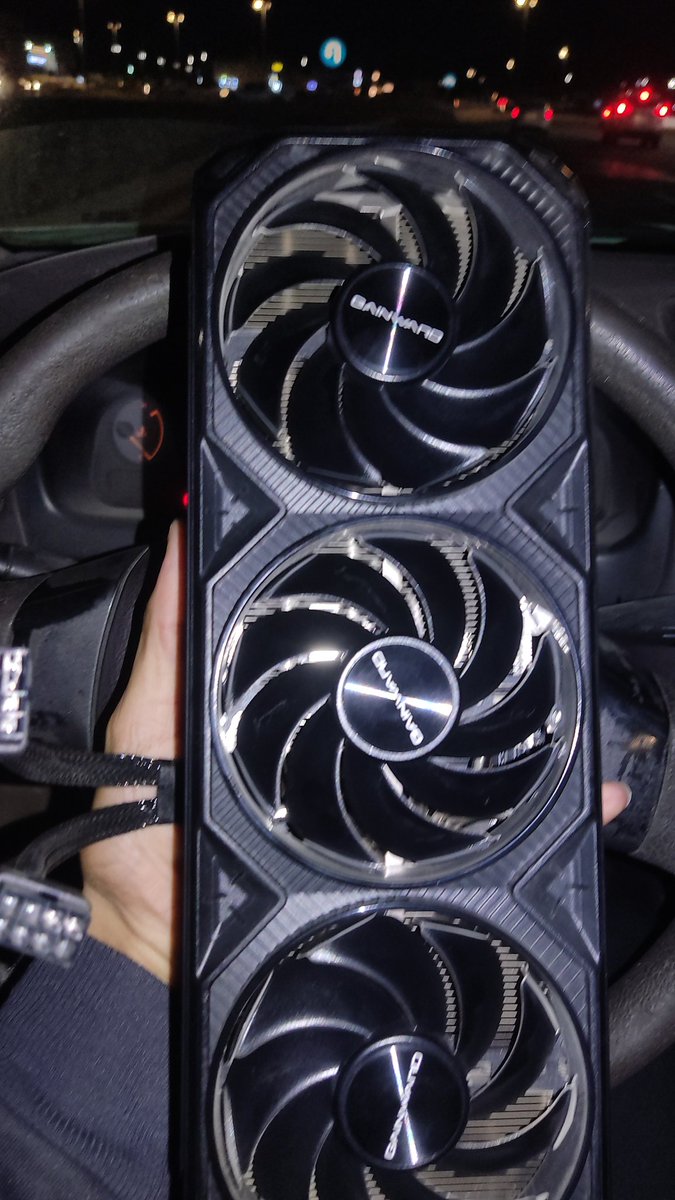 عزوز tweet media