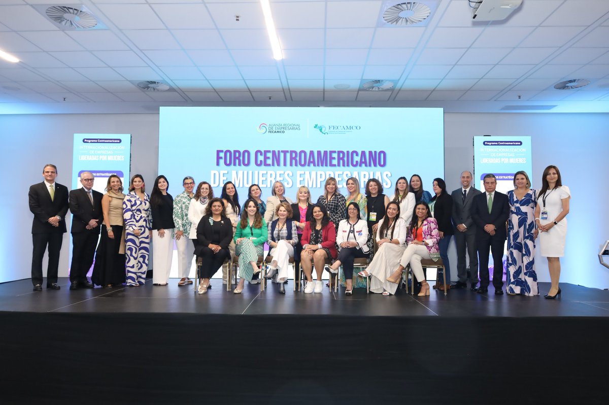 🌍👩‍💼 En el marco de #Expocomer, se llevó a cabo el Foro Centroamericano de Mujeres Empresarias junto a <a href="/fecamco/">FECAMCO</a>, impulsando el liderazgo femenino y la construcción de una región llena de oportunidades. 🚀✨ #MujeresEmpresarias #Liderazgo
