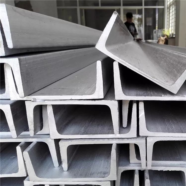 Hot rolled stainless steel light channel steel .Hot rolled light channel steel is a kind of steel with wide legs and thin walls.more details：cntntsteel.com 
 #steelproduction #steelmanufacturing #construction #foryoupage #fyp