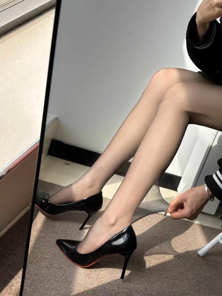 yyue0523's tweet photo. 疯狂星期四，当个美美的潘西！#南京 #丝袜 #反差 #女S https://t.co/ij1OrsDuGX