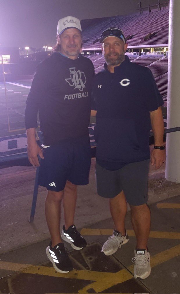 Thank you to all the coaches from <a href="/ghfcahouston/">GHFCA Houston</a> for coming out to practice and our social tonight. S/O <a href="/HellasInc/">Hellas</a> for sponsoring! Y'all know that @GaitlinsBBQ was 💯! #WE #RFND #GoOwls 🦉